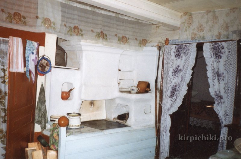 русская печь фото в доме