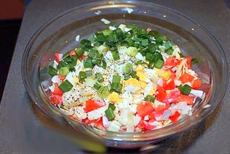 салат с крабовым мясом рецепт с фото