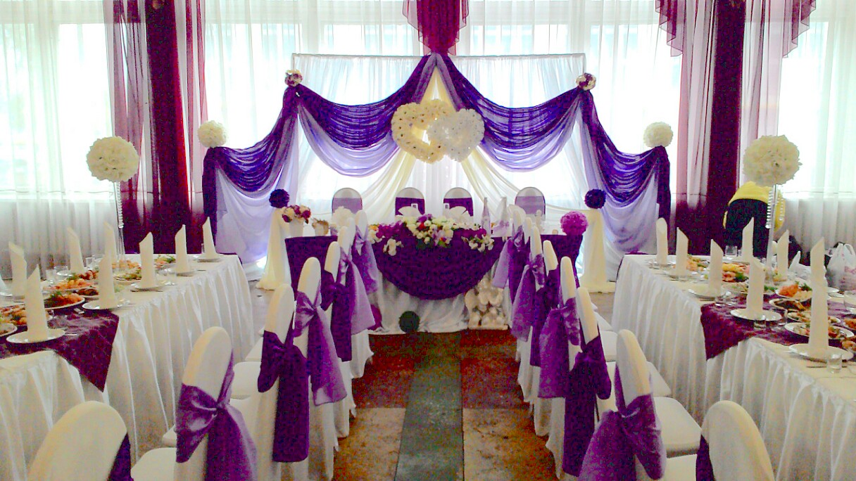 свадьба в сиреневом цвете оформление зала фото